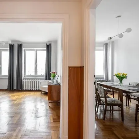 Apartrooms Pl Konstytucji Homestay *